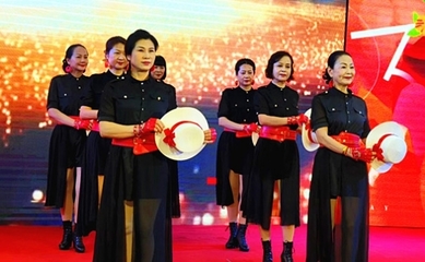 時尚銀發藝術院天津分院啟動暨津南45+媚女人旗袍匯慶三八節聯歡匯慶圓滿舉行